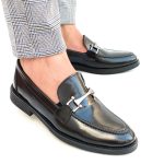 Chaussures college en cuir demasquable noir LAR451