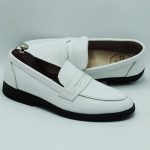 Chaussures college en cuir blanc 324