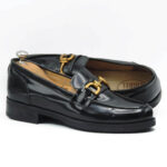 mocassins à boucle en cuir vernis noir femmes MB0454
